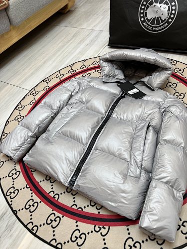 Canada Goose Crofton 2252 Hooded Puffer Down Jacket