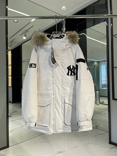 MLB NY Yankees Hooded Down Jacket with Fur Collar – White