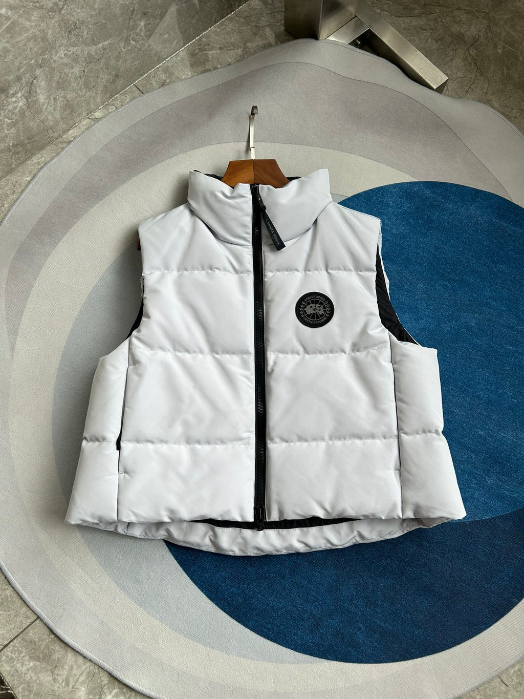 Canada Goose Grandview Black Label Cropped Down Vest – White