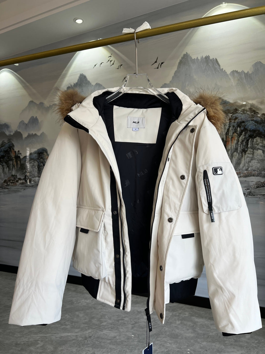 MLB Down Jacket – Cream (Fur Hood)