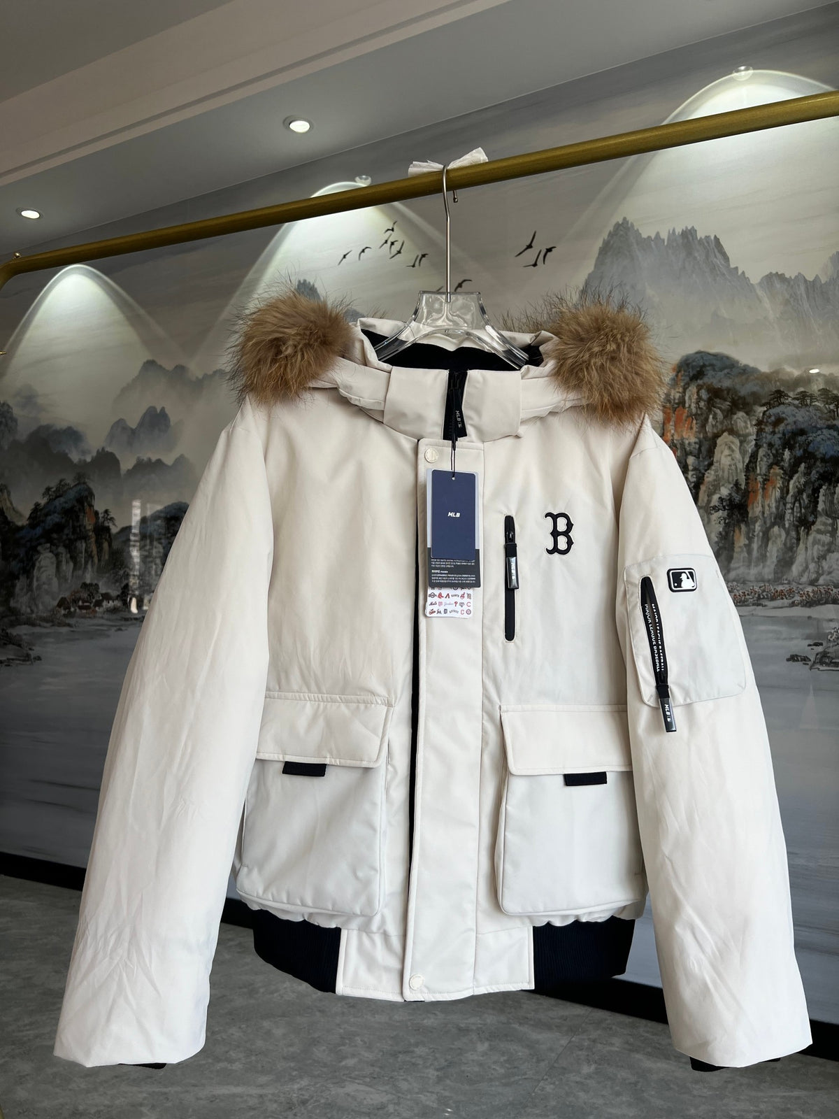 MLB Down Jacket – Cream (Fur Hood)