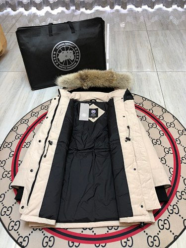 Canada Goose Women's Trillium Parka – White