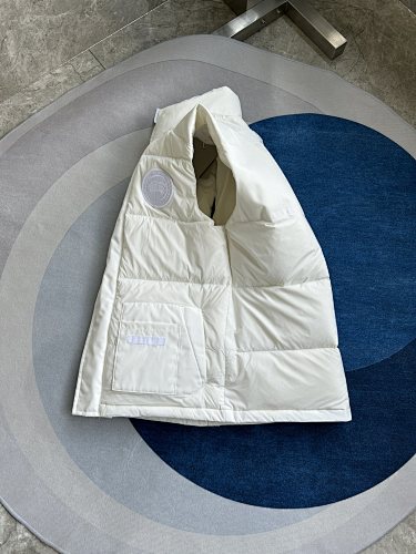 Canada Goose Down Vest – White (Unisex)