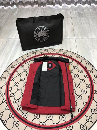 Canada Goose Down Vest – Red (Unisex)